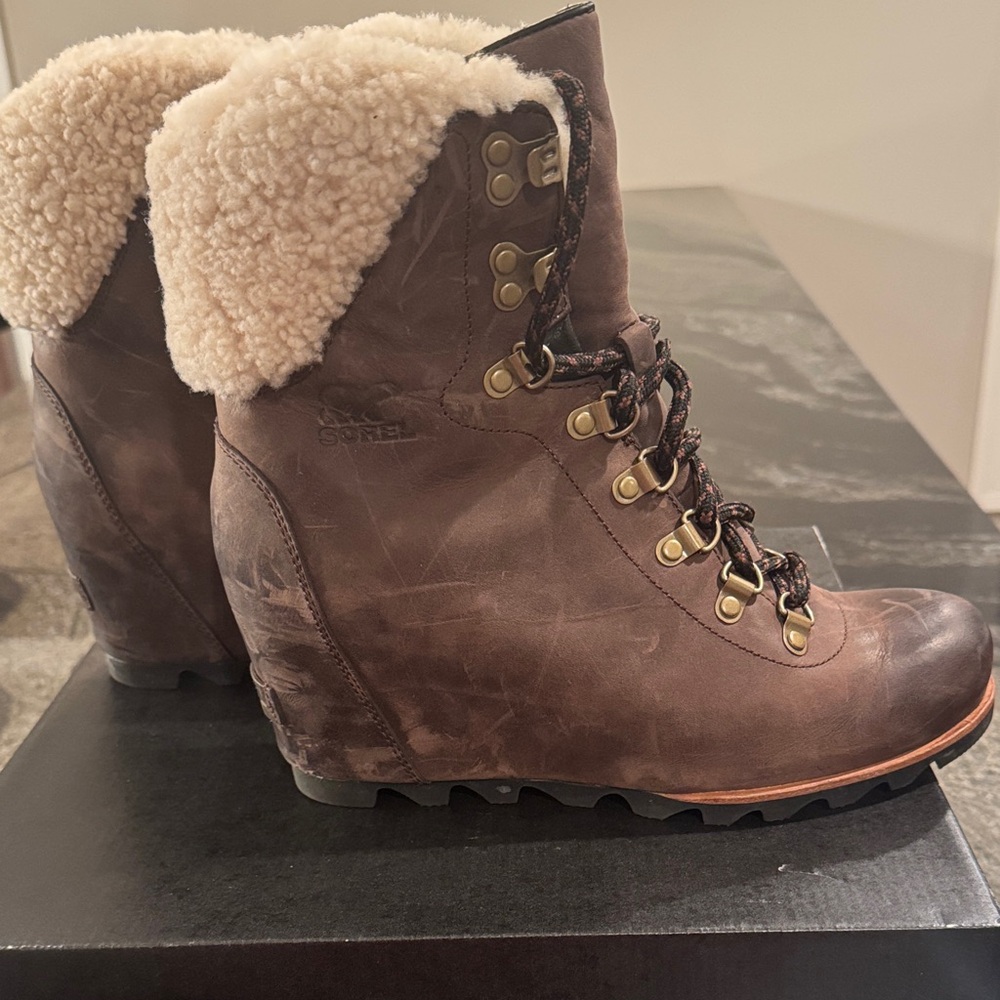 Sorel Women's Dark Brown Winter Boots